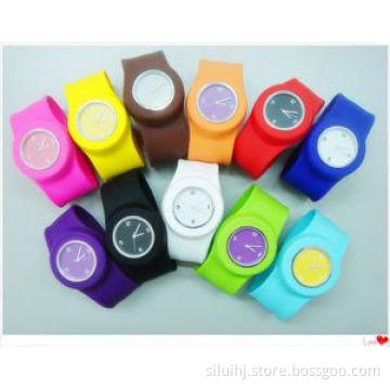 2014  Hot Sell Fashionable Pat Pat Watch Silicone Sport Wat